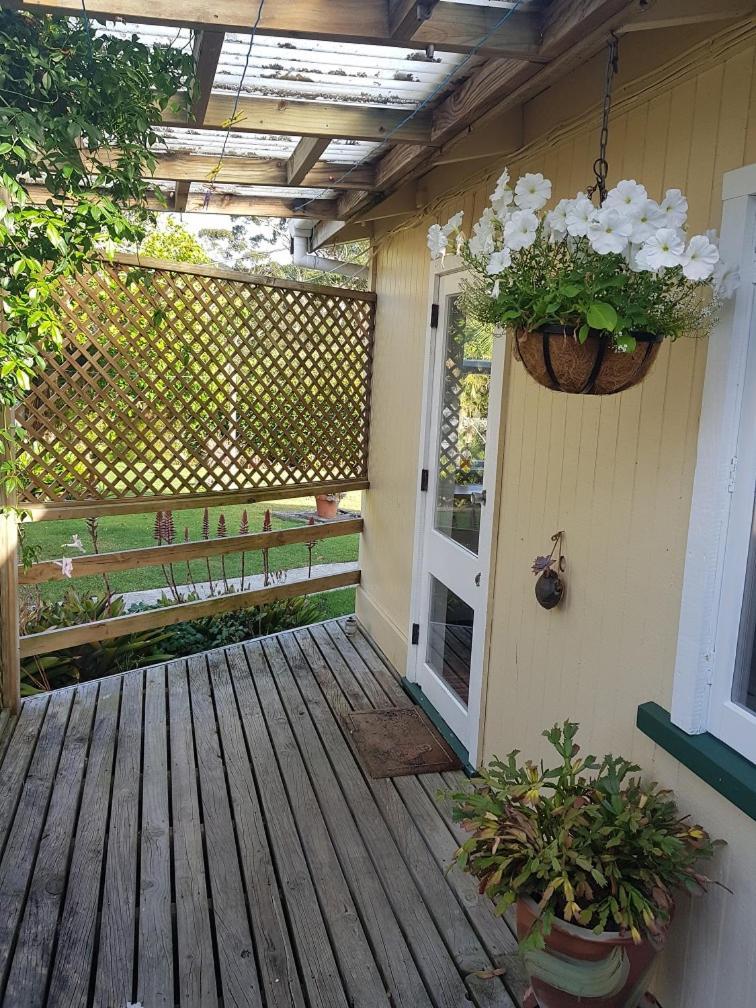 Rose Cottage Tryphena 외부 사진